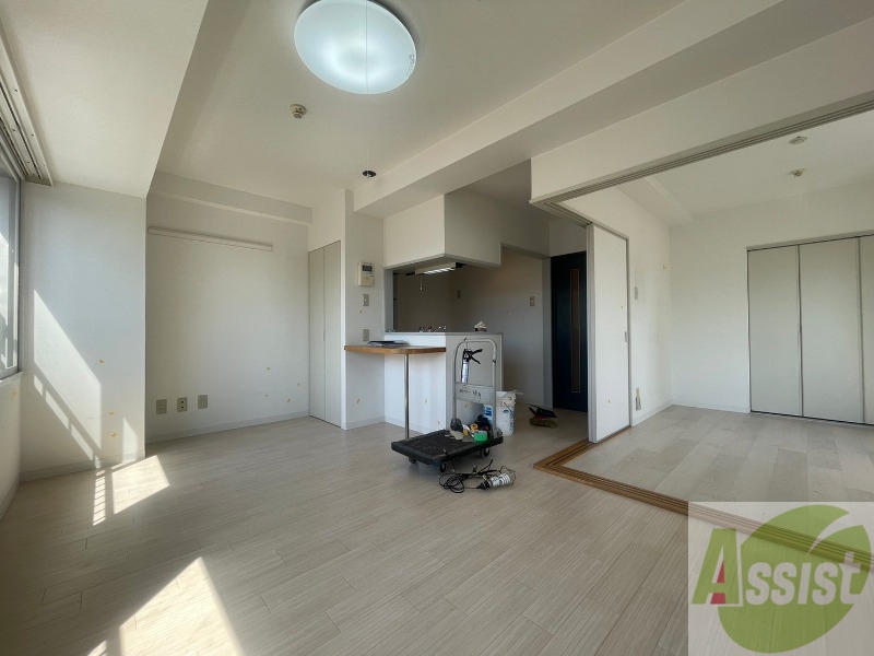 居室・リビング　広くてキレイなお部屋が広がっていて、充実した生活が送れそう。