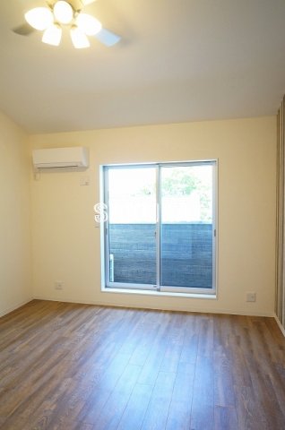 居室・リビング　開放感のある室内♪