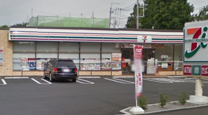 コンビニ　セブンイレブン（コンビニ）まで575m