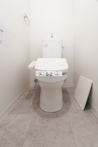 トイレ　新築工事中の写真