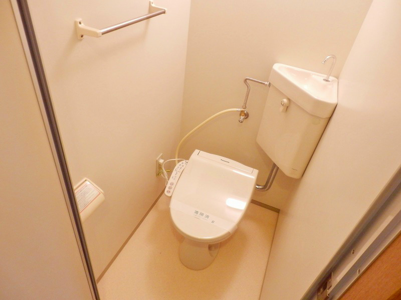 トイレ　ウォッシュレット付