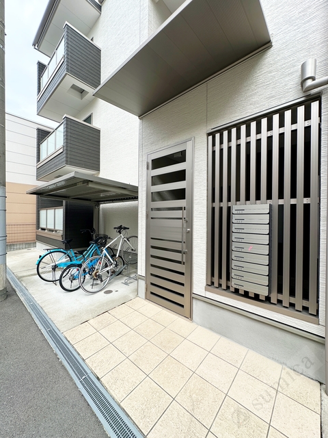 エントランス　オートロック完備で部外者シャットアウト♪♪