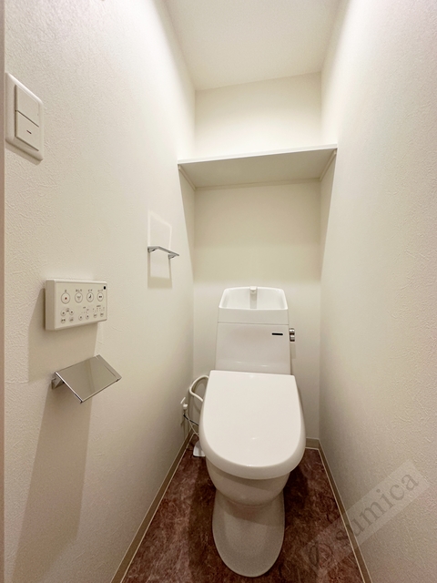 トイレ　温水洗浄便座付き♪♪