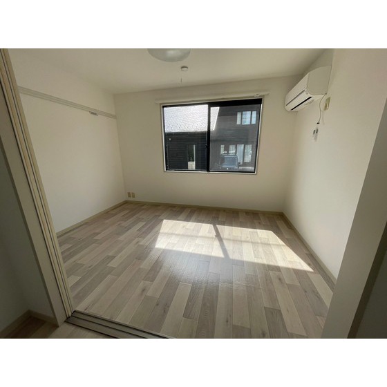 居室・リビング　５帖洋室