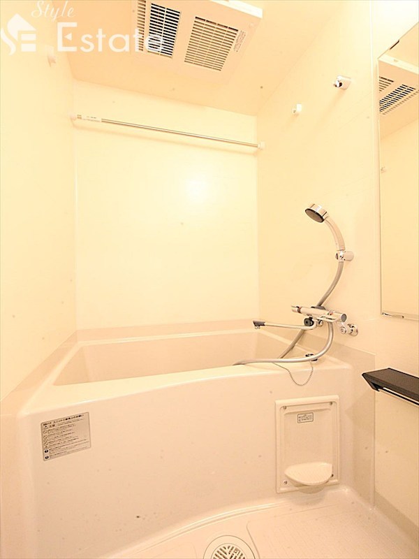 バス・シャワールーム　バスルーム