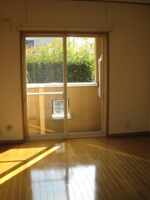 居室・リビング　※他部屋参考写真