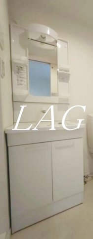 洗面設備　独立洗面台です。