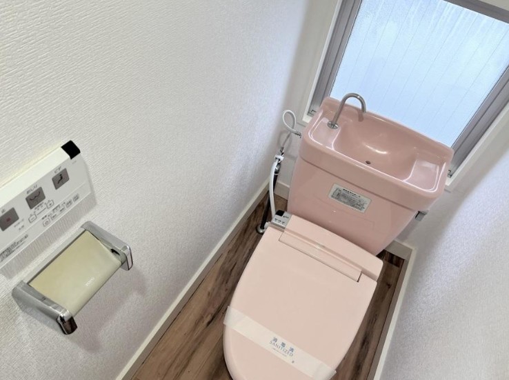 トイレ　嬉しい温水洗浄便座♪