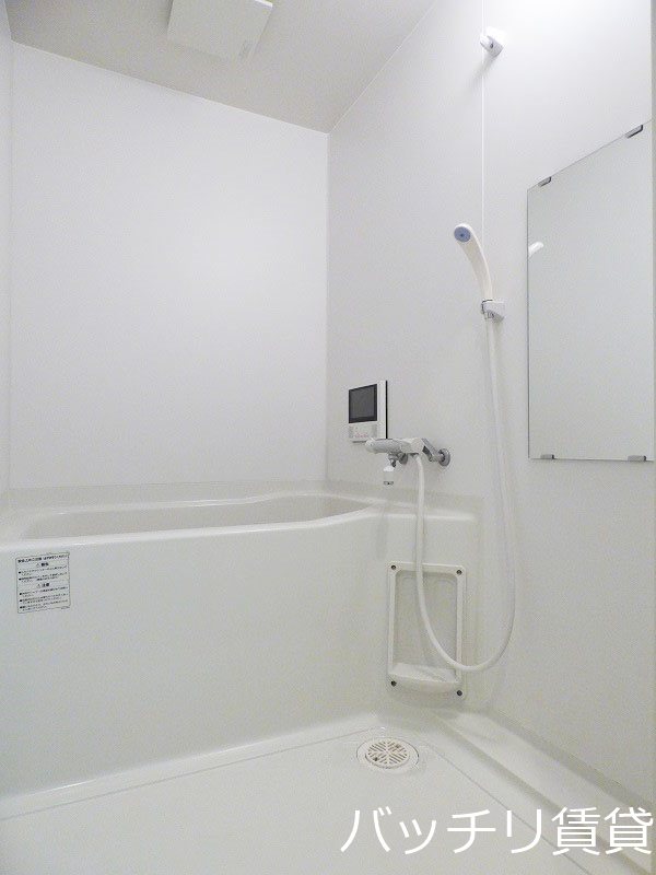 バス・シャワールーム　同型タイプのお写真です。現状優先です。