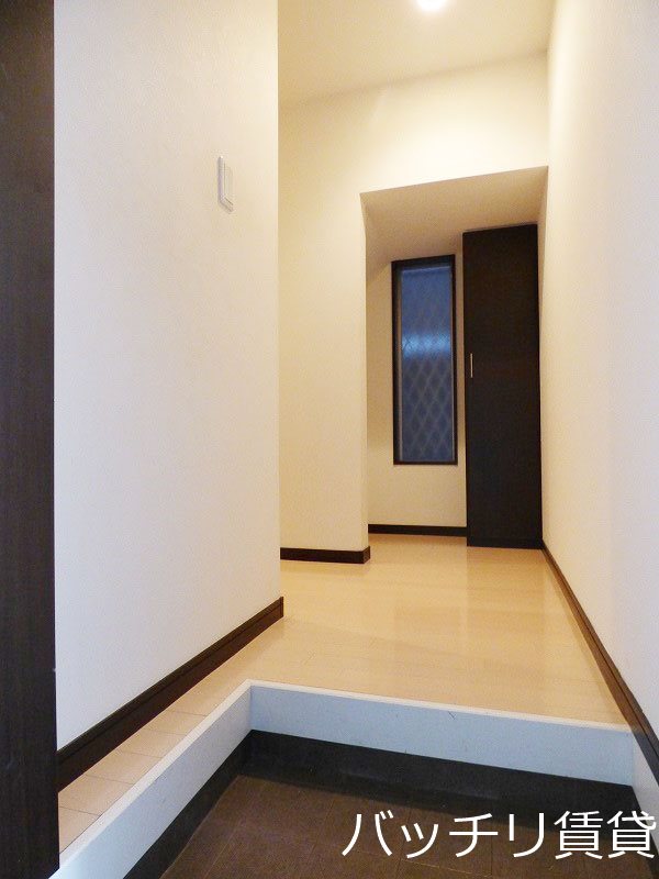 玄関　同型タイプのお写真です。現状優先です。