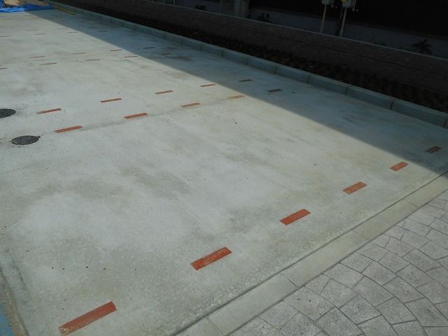 駐車場　駐車場に車を止められます