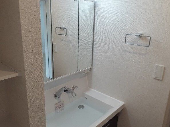 洗面設備　広い洗面スペース