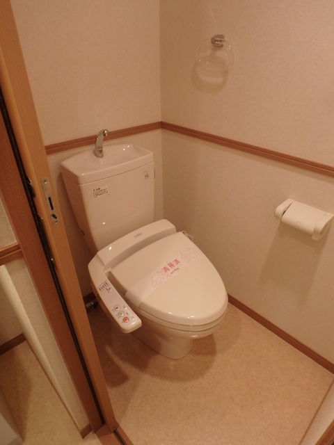 トイレ　快適な洗浄機能付便座