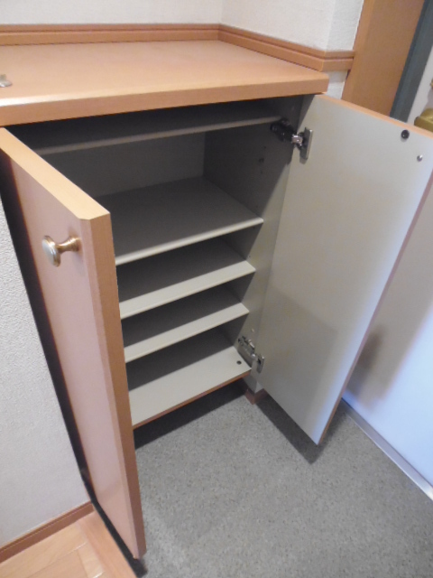 玄関　シューズボックス