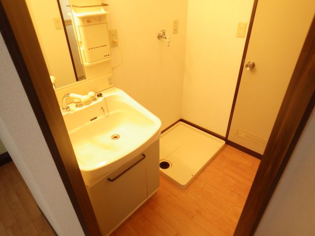 洗面設備　同物件同タイプ