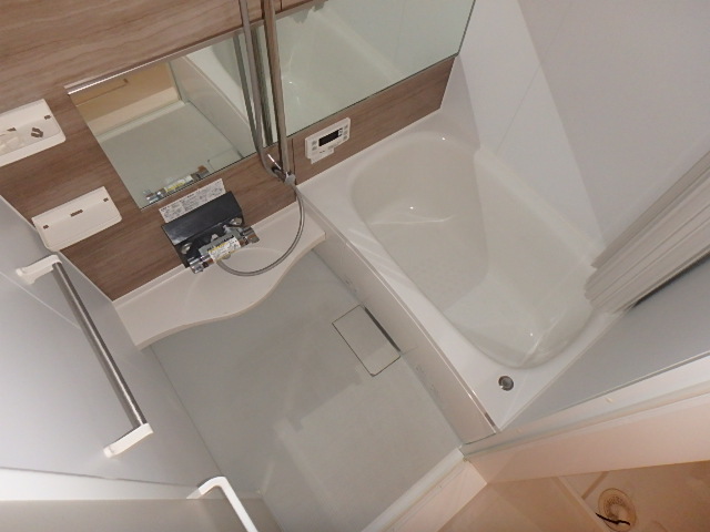 バス・シャワールーム　１日の疲れをバスルームでゆっくり癒して下さい。