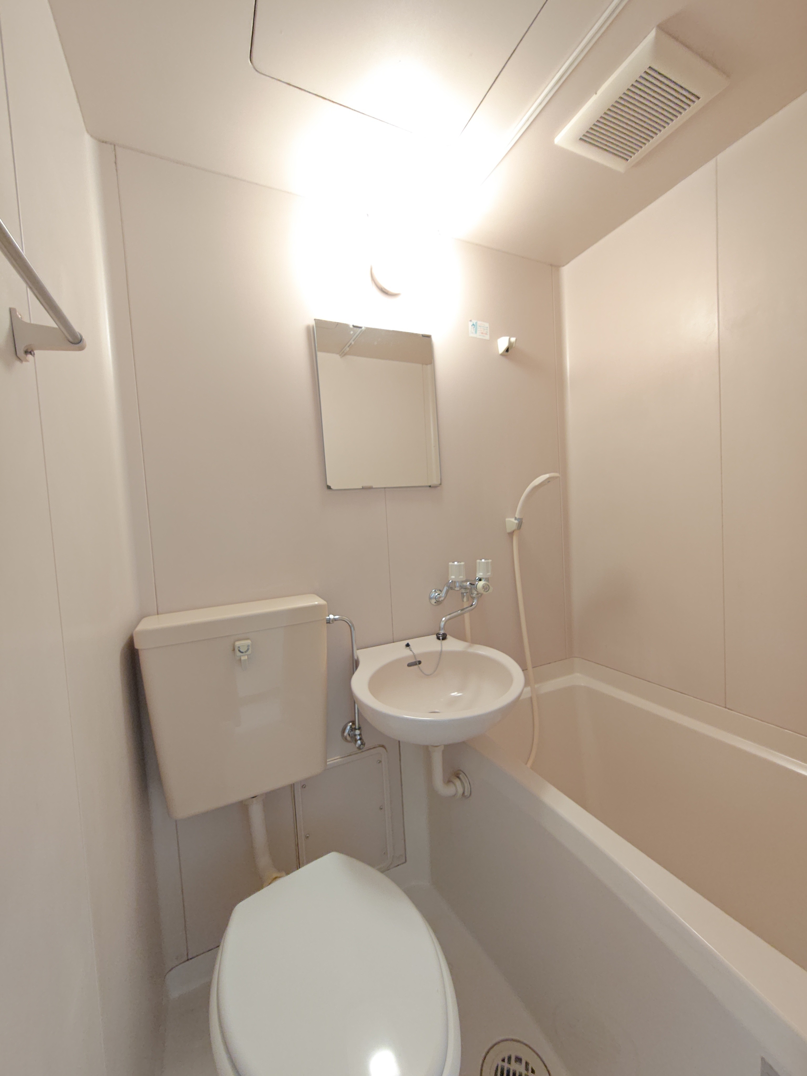 バス・シャワールーム　シャワーがあるからトイレのお掃除がらくらく☆