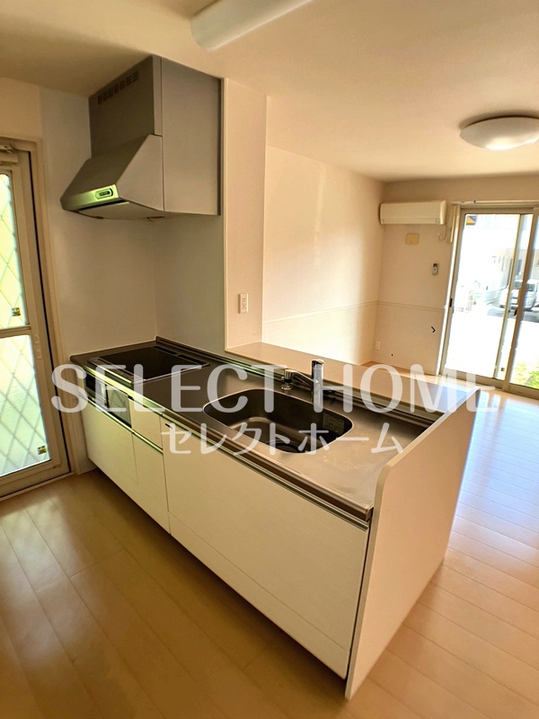 キッチン　キッチンでお料理をお楽しみください同型タイプ