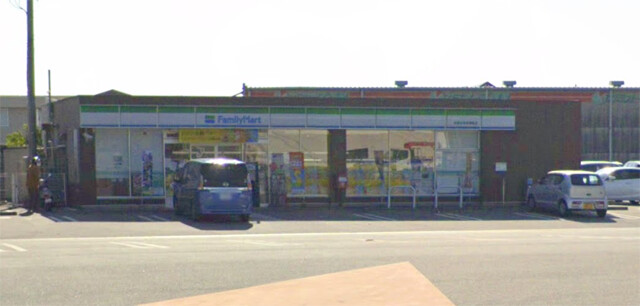 コンビニ　ファミリーマート松阪中央店（コンビニ）まで1702m