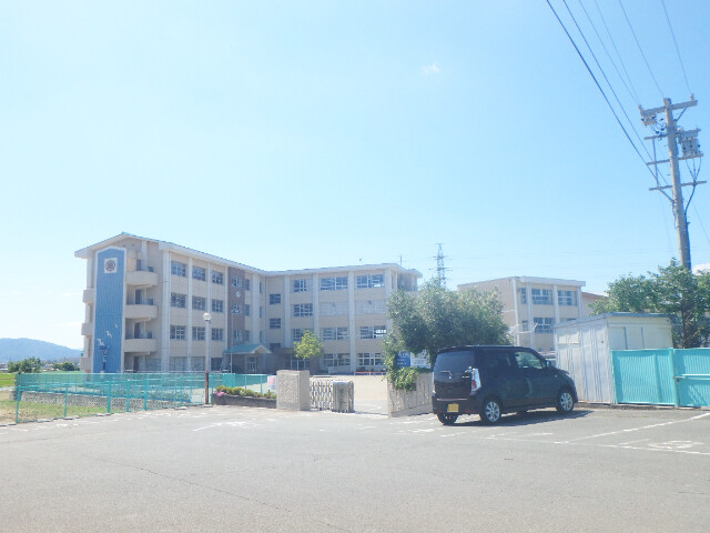 小学校　松阪市立港小学校（小学校）まで2158m