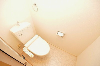 トイレ　温水洗浄便座