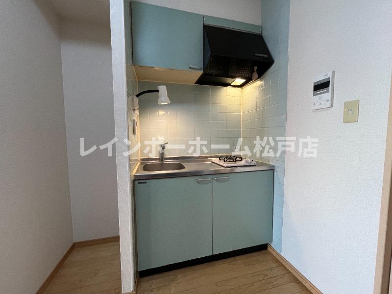 キッチン　※別部屋参考写真