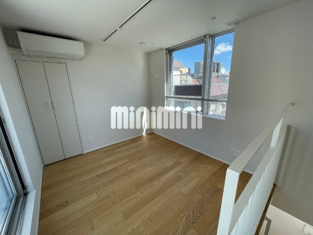 居室・リビング　別号室参考写真