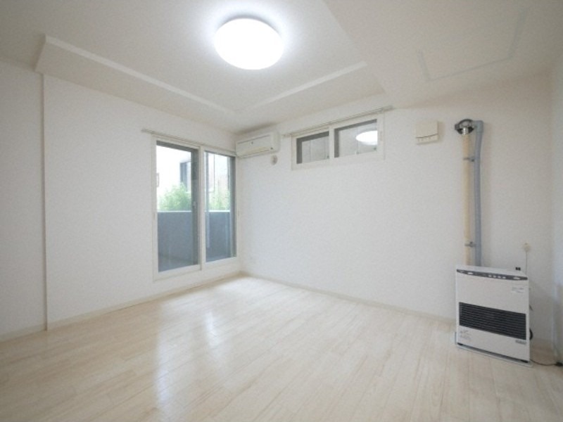 居室・リビング　退去予定につき反転タイプの画像です。