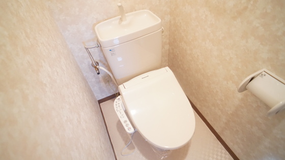 トイレ　シャワー付きトイレ