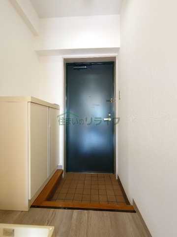 玄関　別部屋の参考写真となります