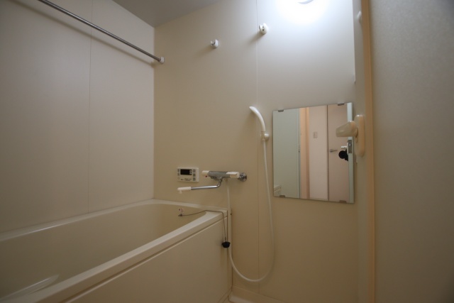 バス・シャワールーム　※別室の参考写真の為、現況優先です。