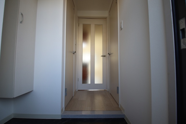 玄関　※別室の参考写真の為、現況優先です。