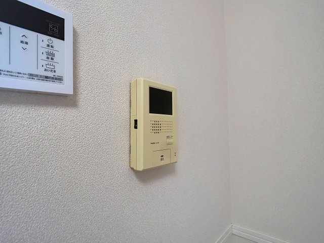 セキュリティ　掲載写真は同一建物内の別間取りの部屋を掲載おります。実際のお
