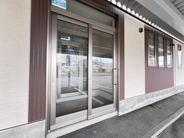 エントランス　エントランス
