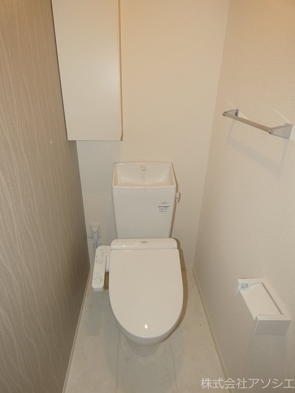 トイレ　ウォシュレット便座