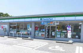 コンビニ　ファミリーマート湖南菩提寺店（コンビニ）まで610m