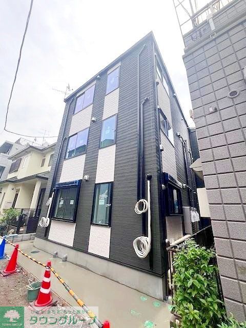 建物外観　駐車場