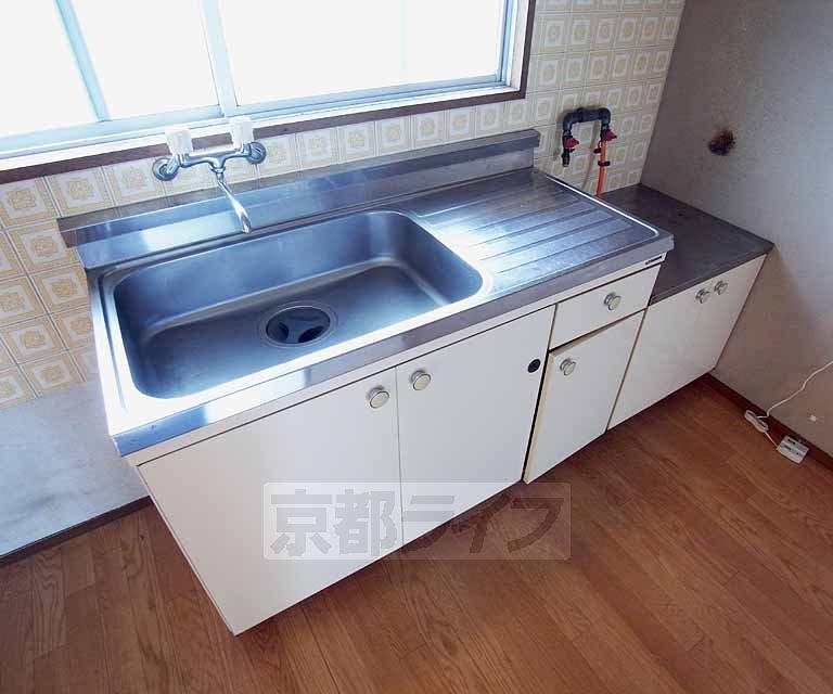 キッチン　調理スペースも十分に取れるキッチンです・