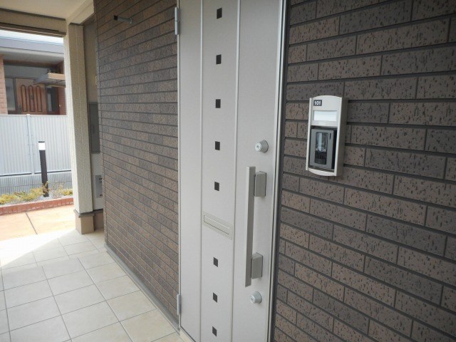 エントランス　玄関前です。