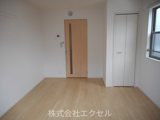 その他部屋・スペース　フローリングの室内です。