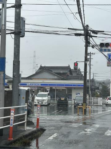 コンビニ　ローソン（コンビニ）まで302m
