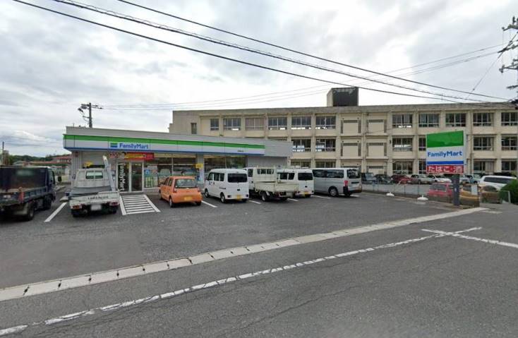 コンビニ　ファミリーマート 玉野東児店（コンビニ）まで1593m