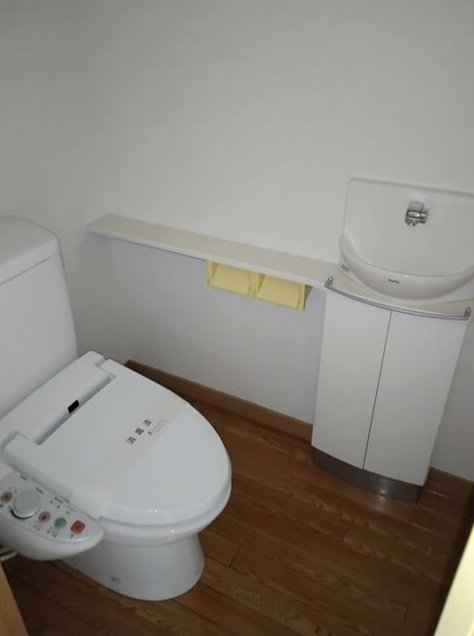 トイレ　※写真は他号室です