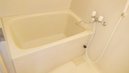 バス・シャワールーム　綺麗な浴槽です