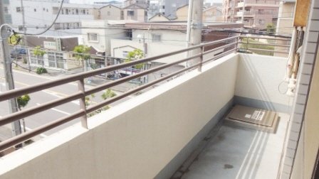 バルコニー　写真は２階以上です。