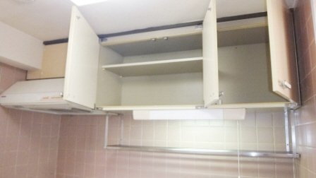 その他設備　上部に棚あります