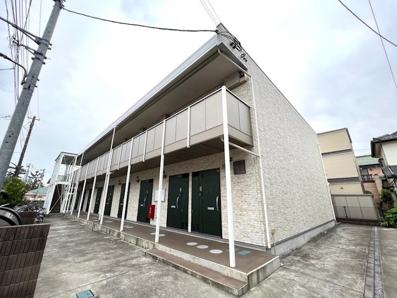 建物外観　獨協大学前駅徒歩７分（５６０ｍ）