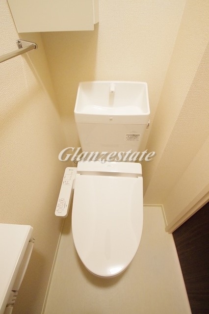 トイレ　☆温水洗浄便座完備のトイレ☆
