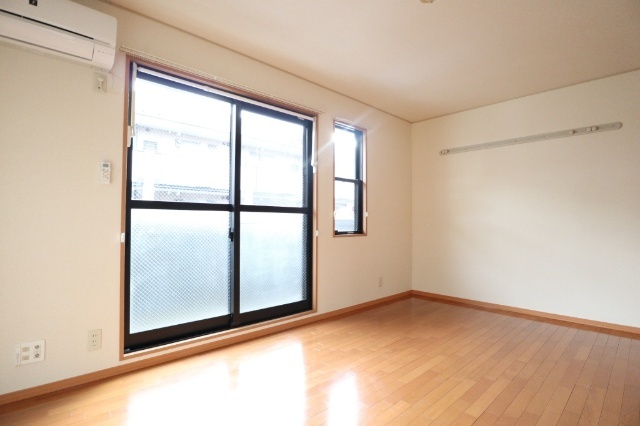 居室・リビング　※別部屋参考写真