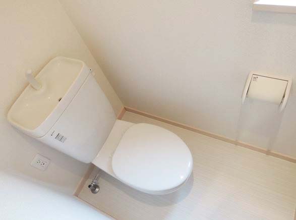 トイレ　★コンセント有、温水洗浄便座取り付け可能★